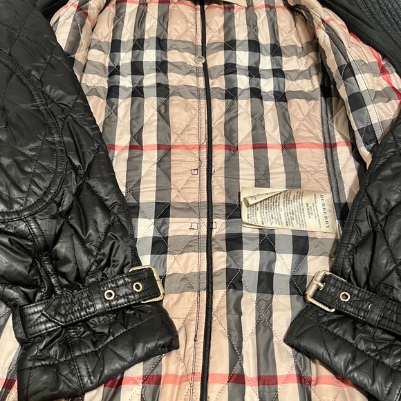 Burberry Brit Quilted Coat size M with Hood-NO BELT!! - Picture 6 of 14